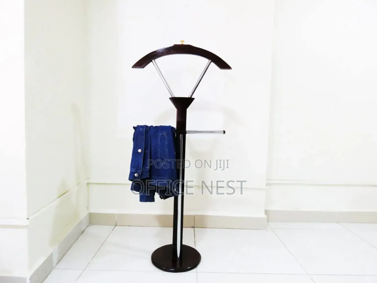 Modern Executive Coat Hanger