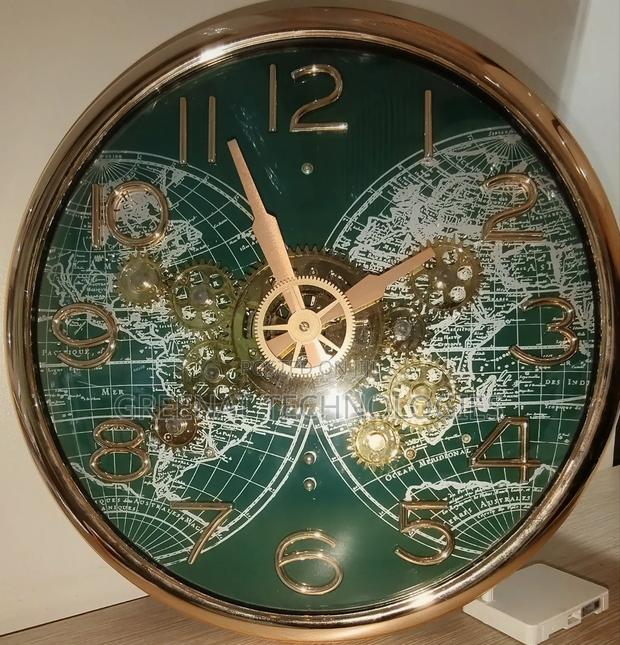 The Rustic Industrial Gear Wall Clock