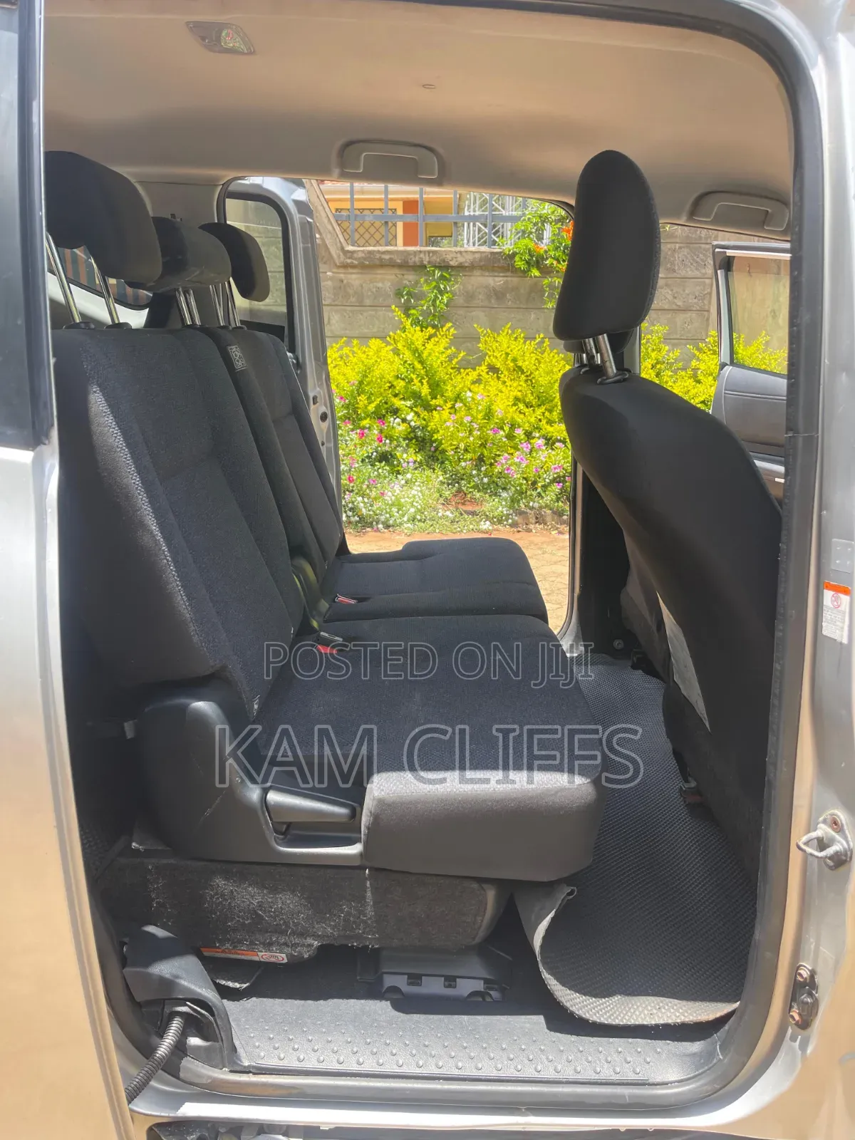 Toyota Sienta 2014 Silver