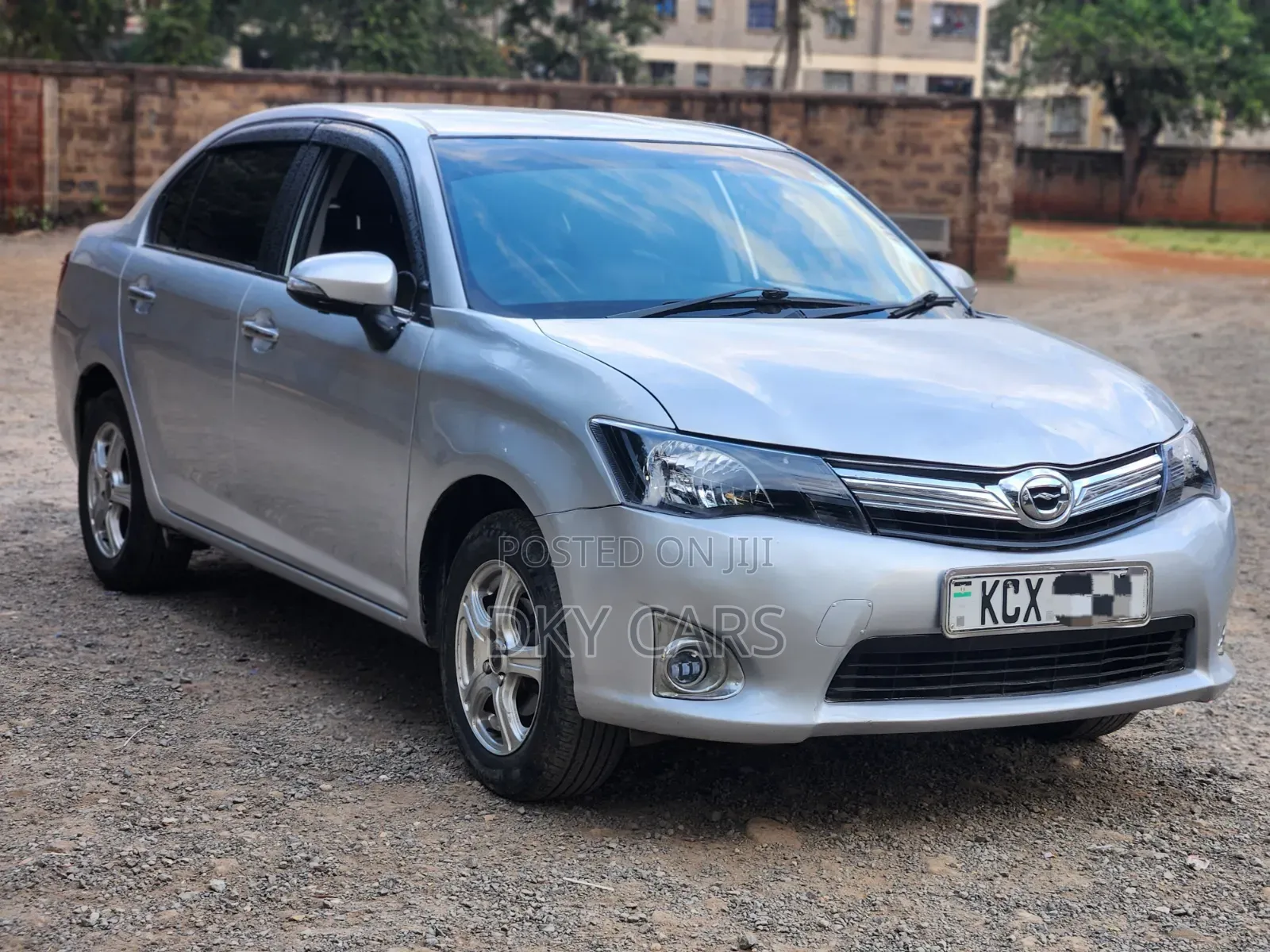 Toyota Axio 2013
