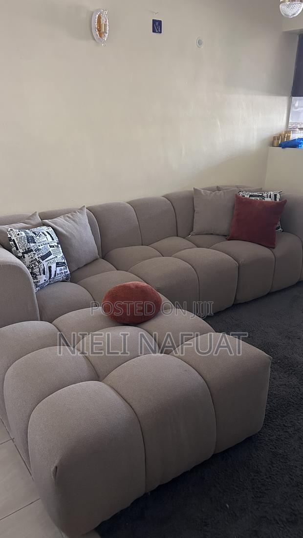Bubble Spring Couch - thumbnail 2