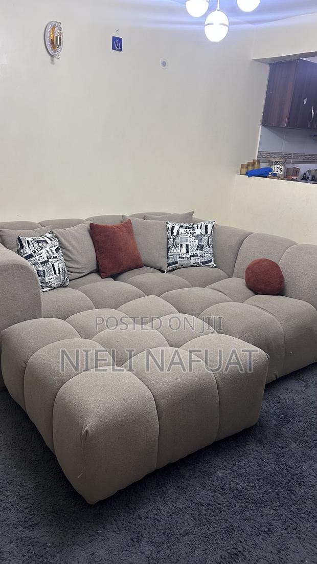 Bubble Spring Couch - thumbnail 5