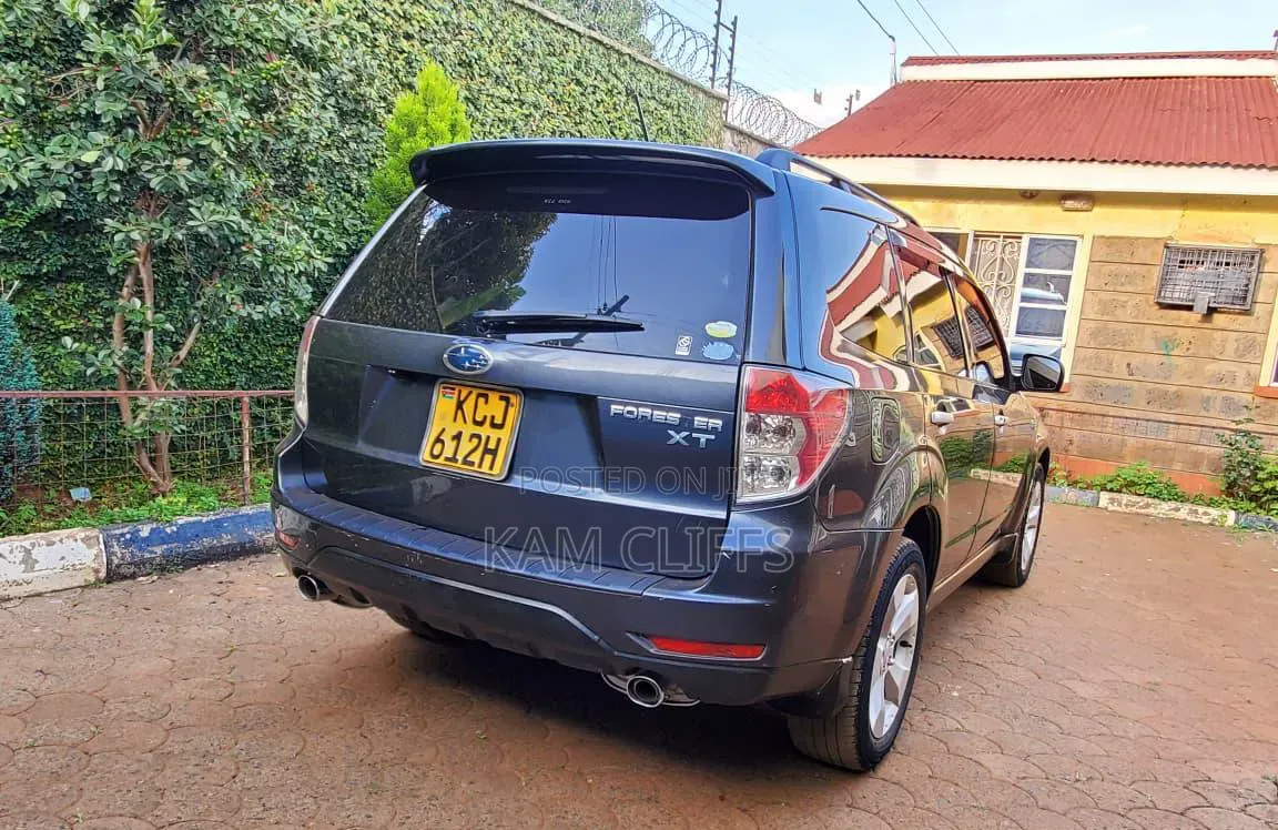 Subaru Forester 2010 Black