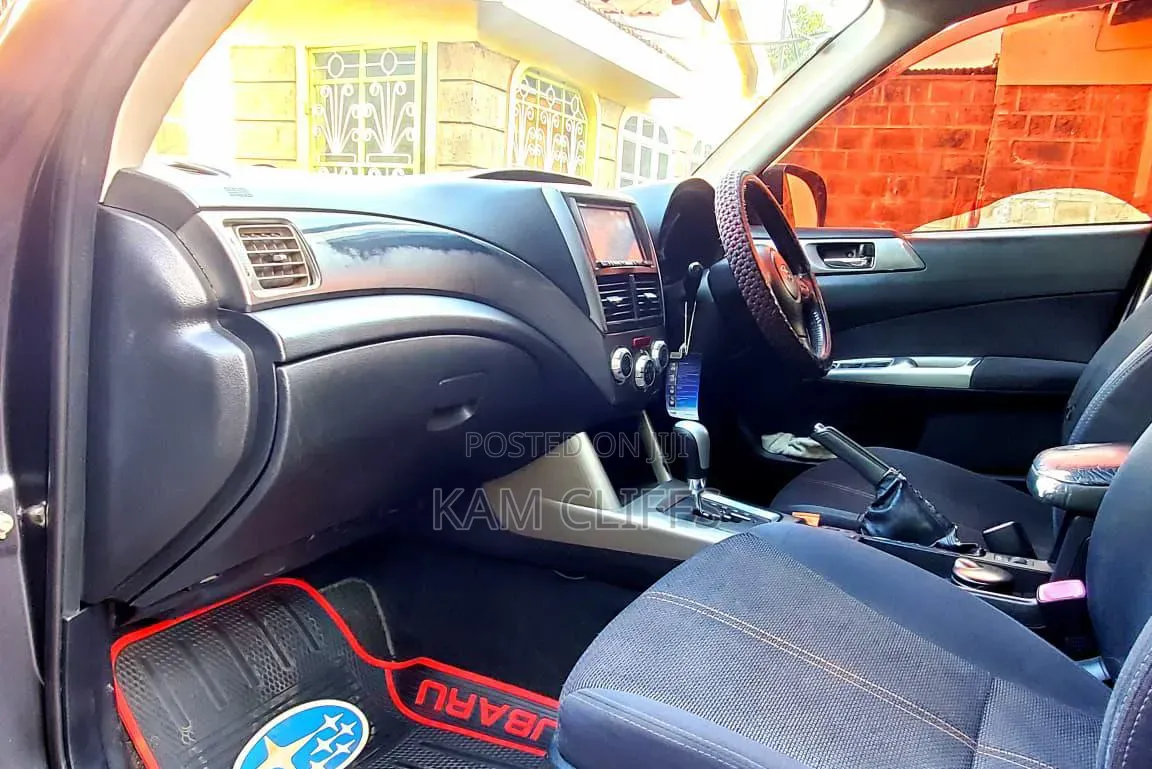 Subaru Forester 2010 Black