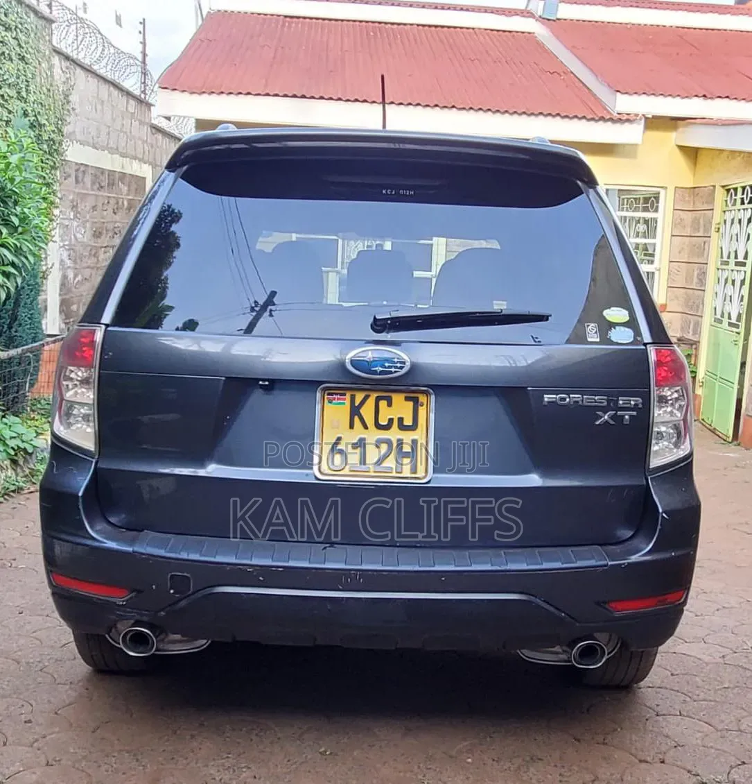 Subaru Forester 2010 Black