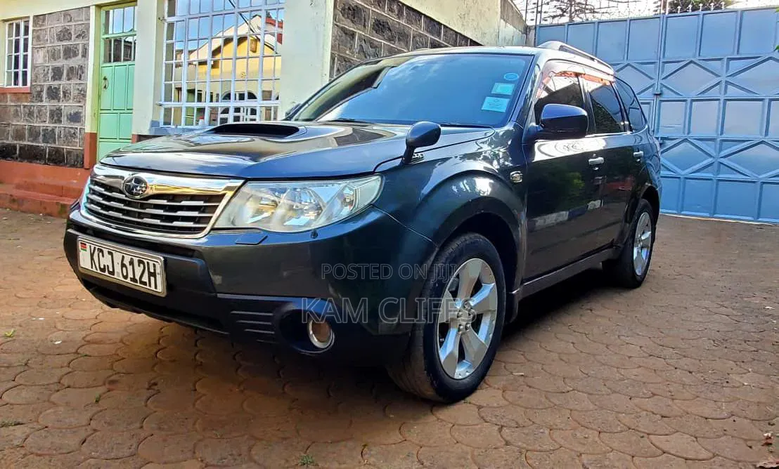 Subaru Forester 2010 Black