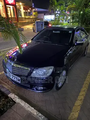 Mercedes-Benz C200 2009 Black