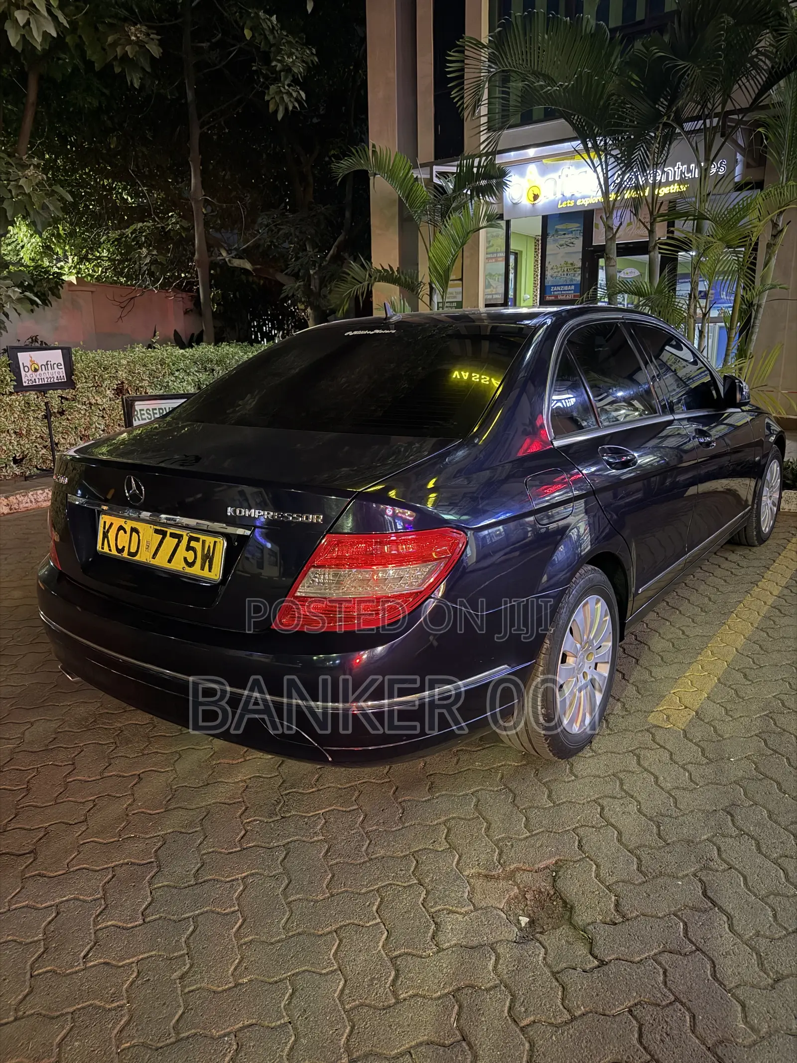 Mercedes-Benz C200 2009 Black