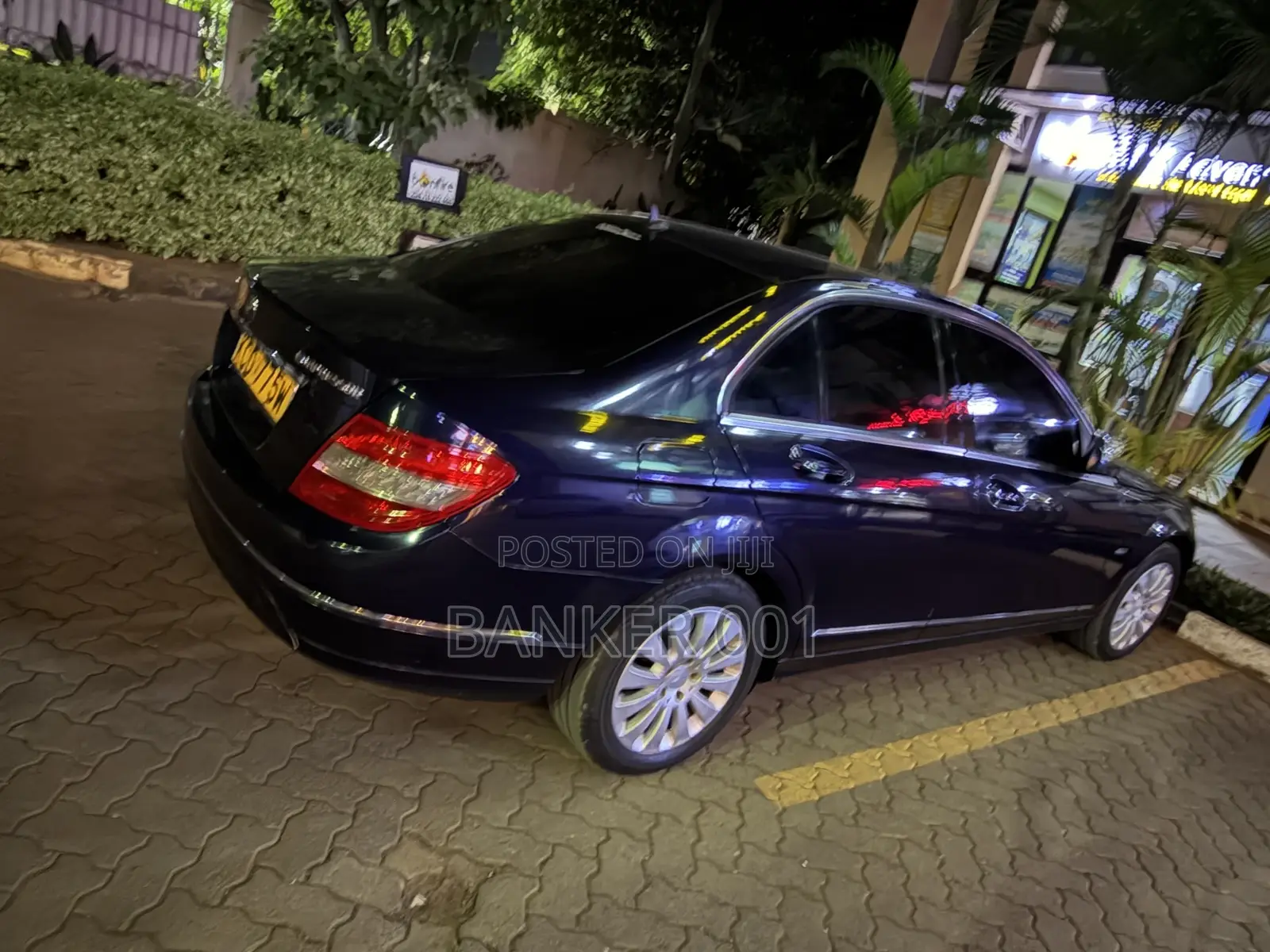 Mercedes-Benz C200 2009 Black