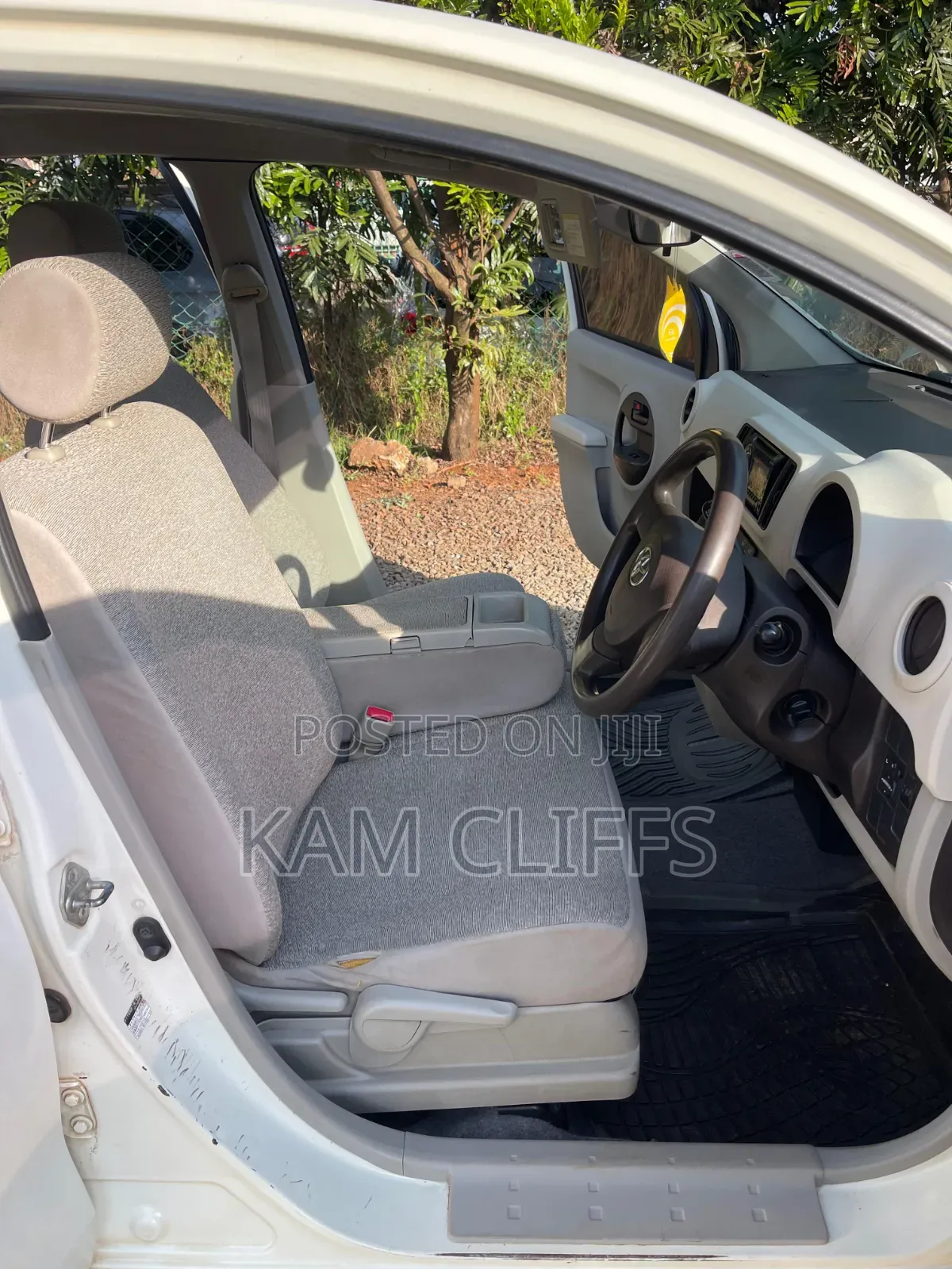 Toyota Passo 2012 Silver