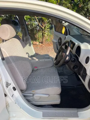 Toyota Passo 2012 Silver