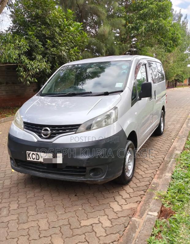 Nissan NV200 2009 Silver - thumbnail 2