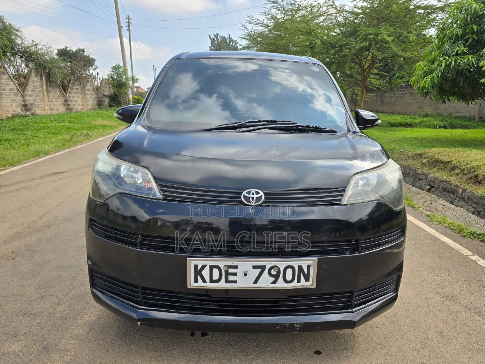 Toyota Spade 2014 Black
