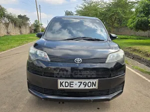 Toyota Spade 2014 Black