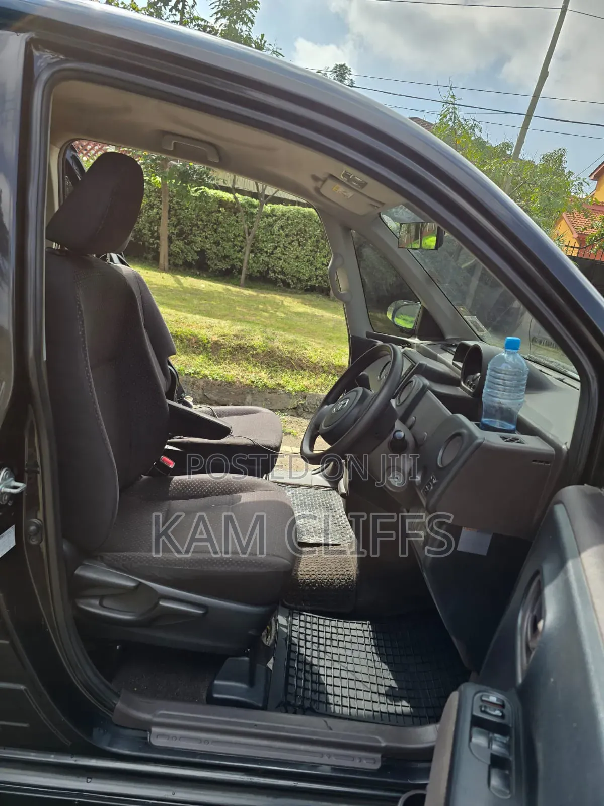 Toyota Spade 2014 Black