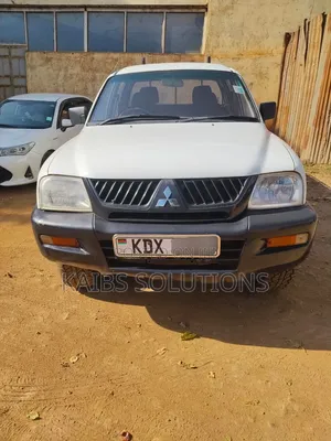 Mitsubishi L200 2005 White
