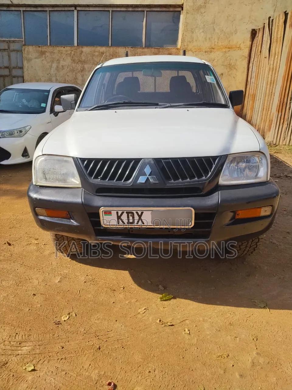 Mitsubishi L200 2005 White