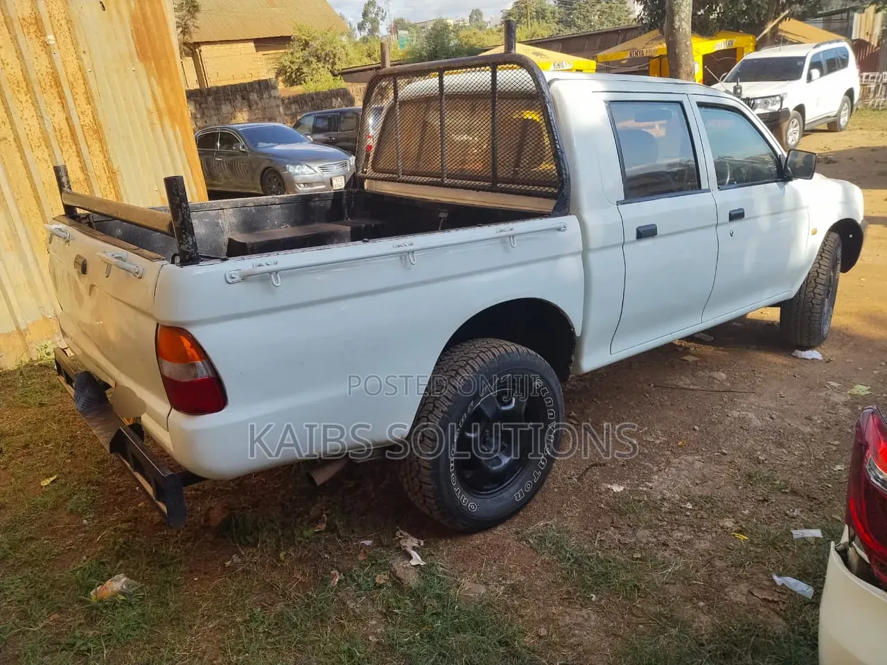 Mitsubishi L200 2005 White