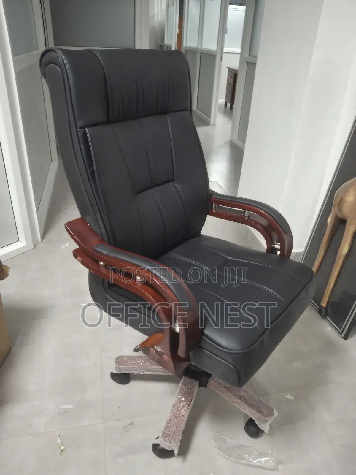 Office Executive Chair With Swivel