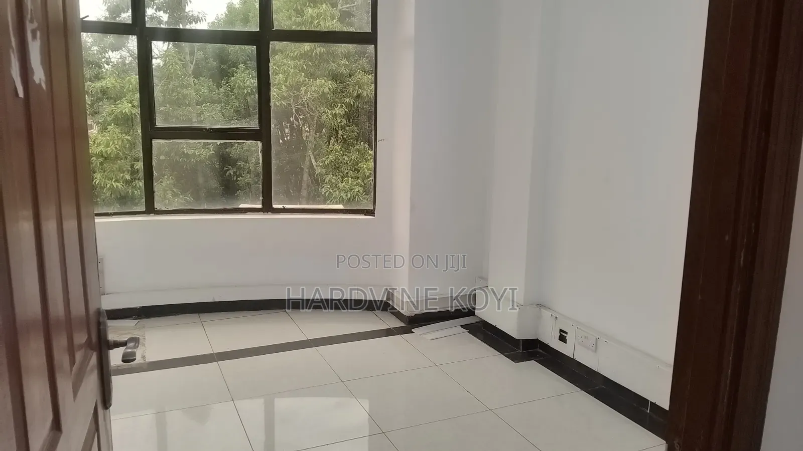 Commercial Space to Let