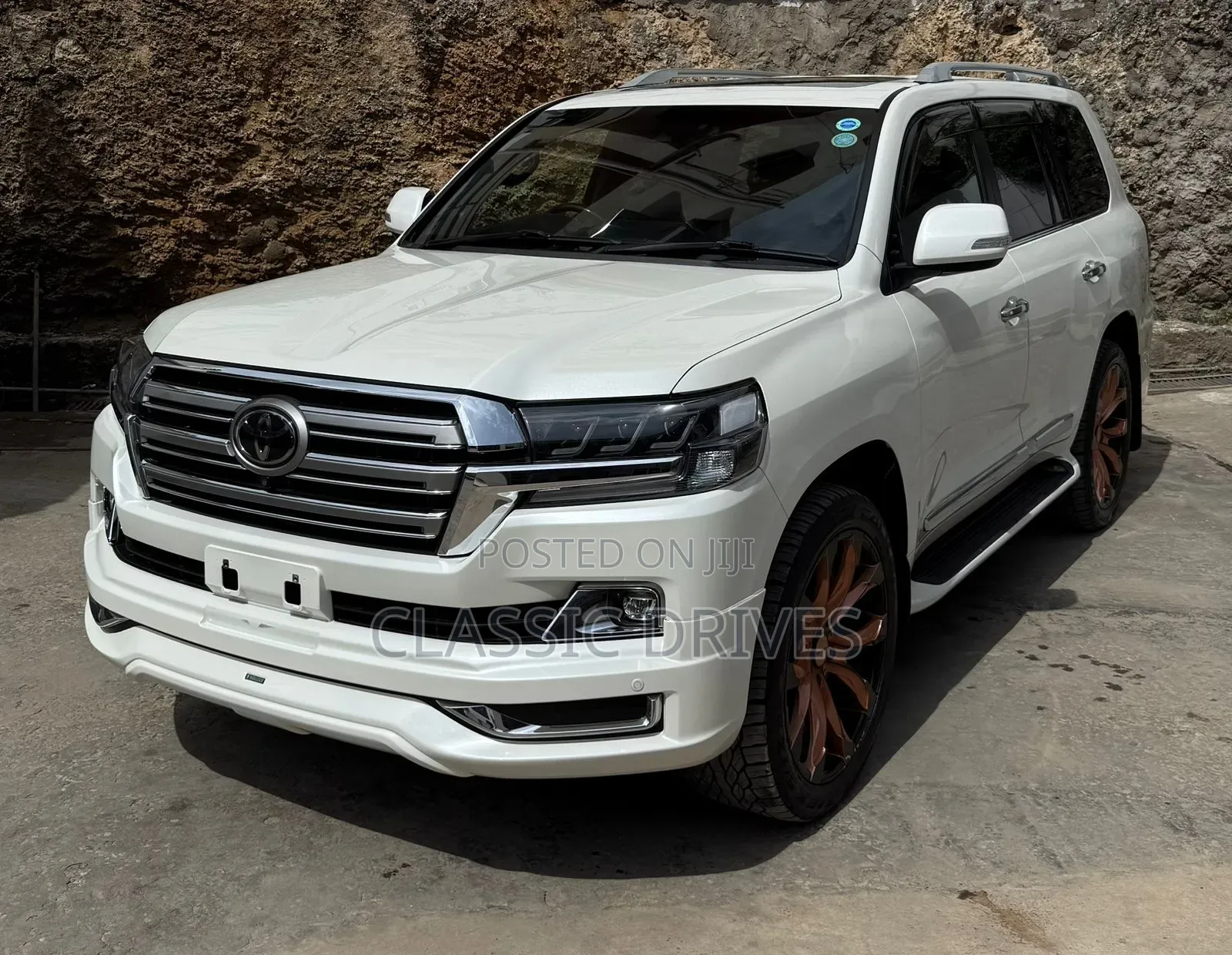 Toyota Land Cruiser 2020 White