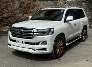 Toyota Land Cruiser 2020 White