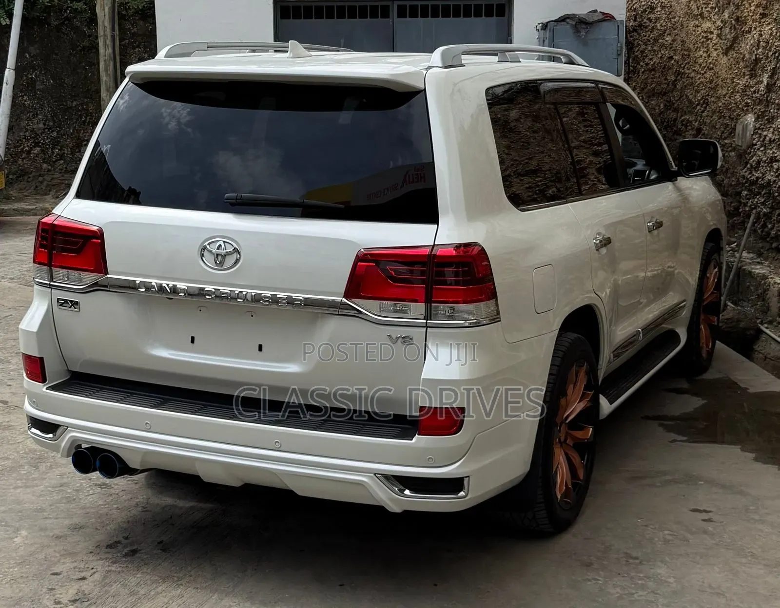 Toyota Land Cruiser 2020 White