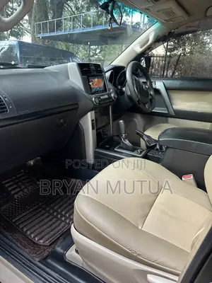 Toyota Land Cruiser Prado 2.7 i 2011 Black