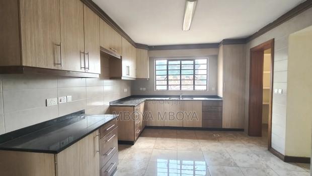 3bdrm Apartment in Parklands for sale