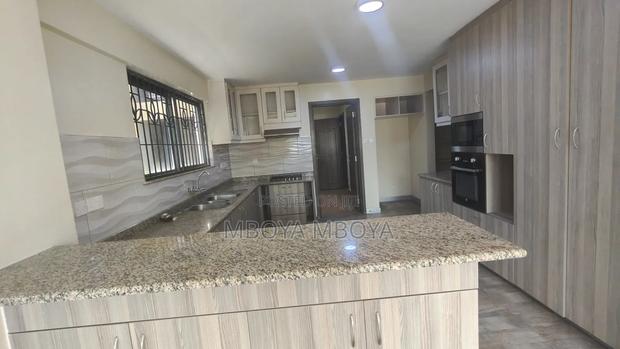 3bdrm Apartment in Parklands for sale - thumbnail 2