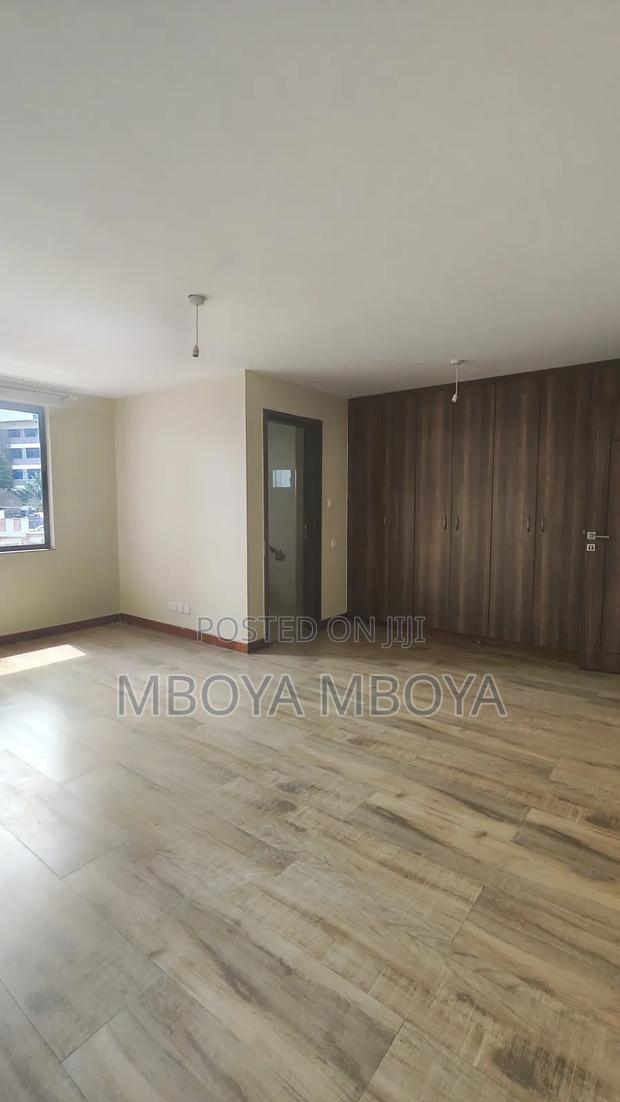 3bdrm Apartment in Parklands for sale - thumbnail 9