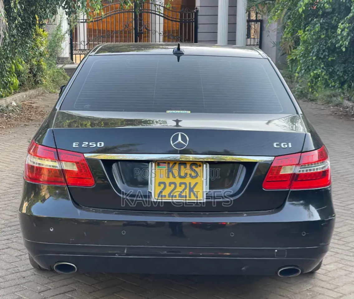 Mercedes-Benz E250 2012 Black
