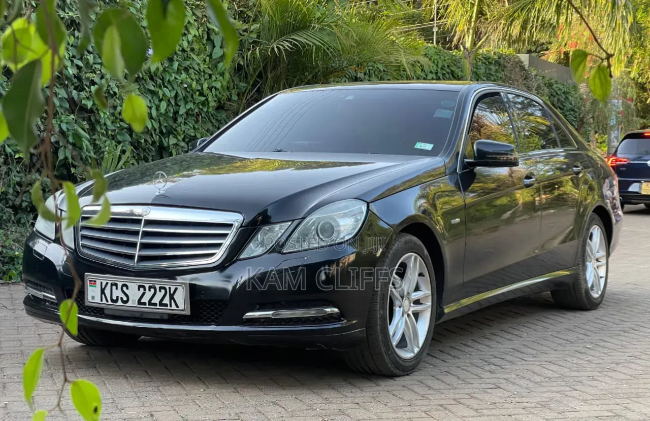 Mercedes-Benz E250 2012 Black