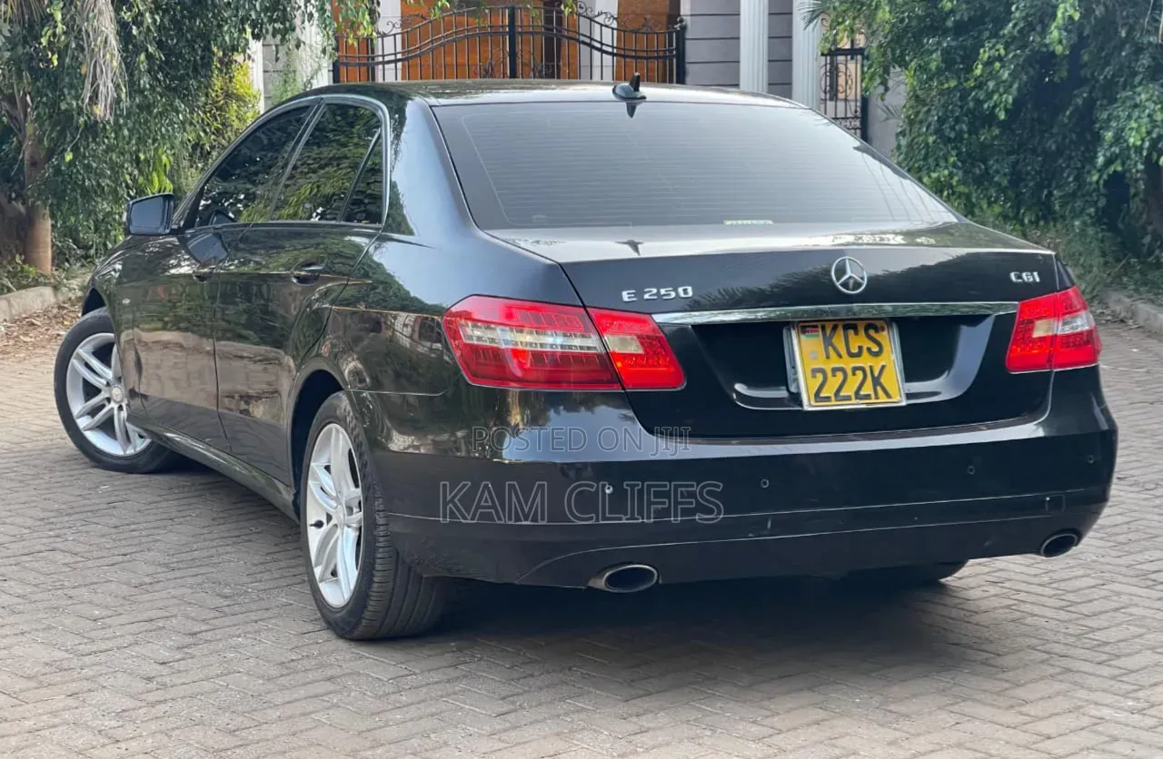 Mercedes-Benz E250 2012 Black