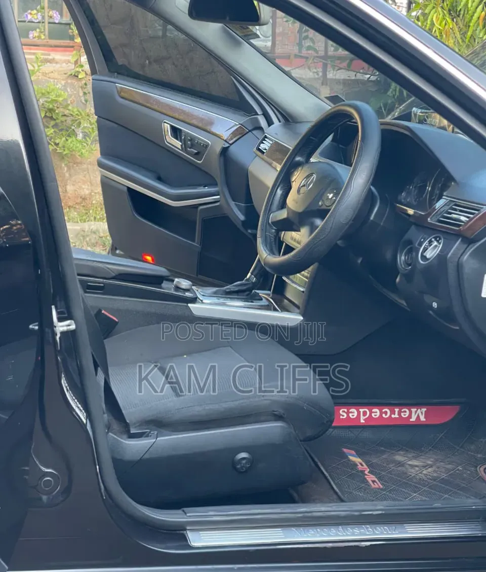 Mercedes-Benz E250 2012 Black