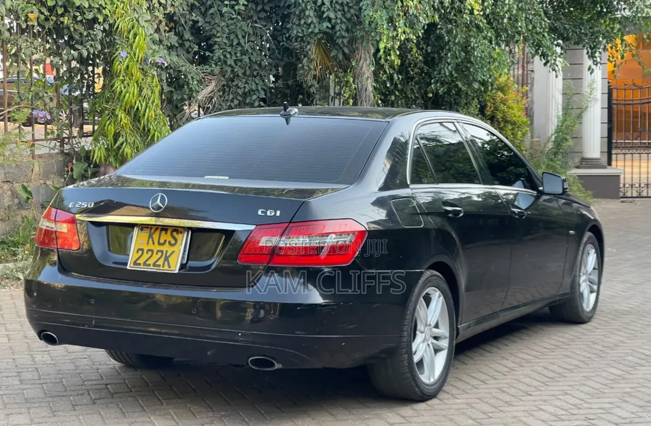 Mercedes-Benz E250 2012 Black