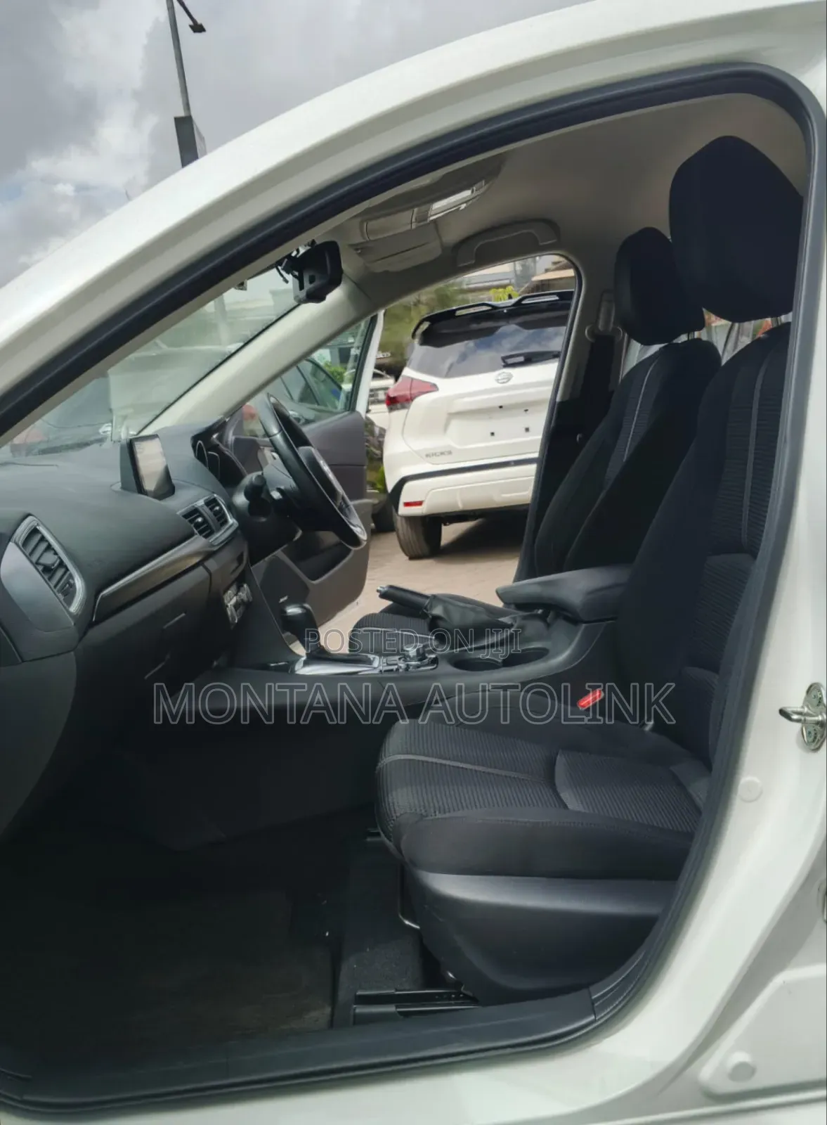 Mazda Axela 2019 White