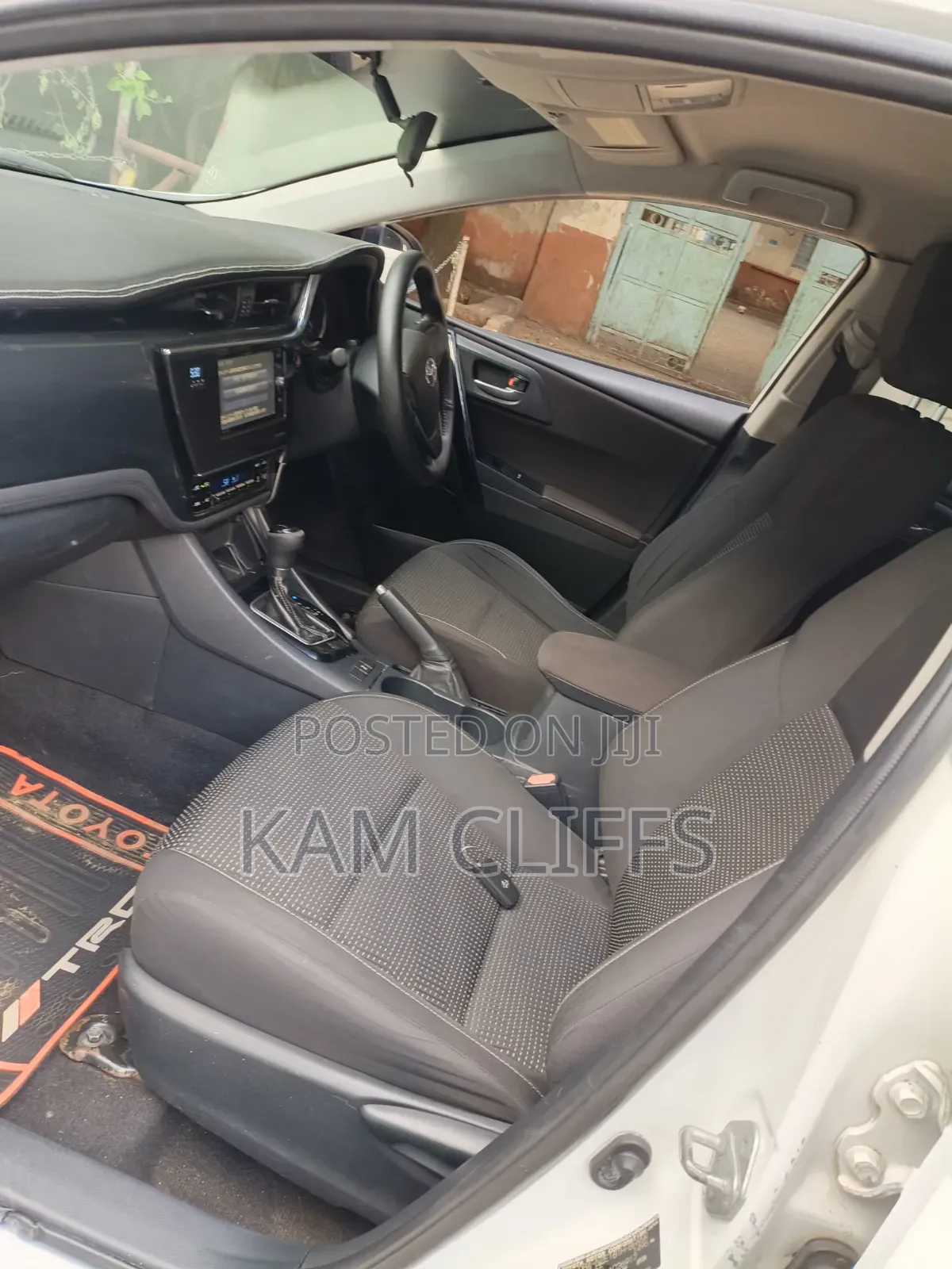 Toyota Auris 2016 Off white