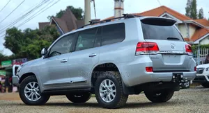 Toyota Land Cruiser 4.5 V8 VXR 2019 Silver