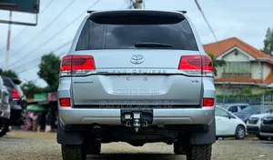 Toyota Land Cruiser 4.5 V8 VXR 2019 Silver