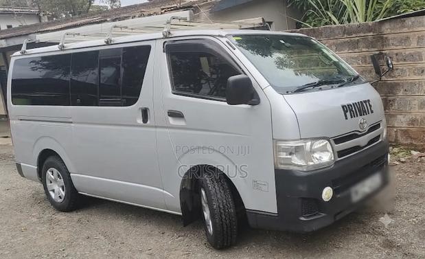 Toyota Hiace Full Set Tinted Side Windows–Set of 4 (Excellentcondition
