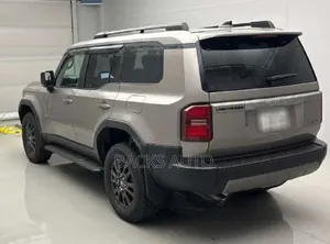 Toyota Land Cruiser Prado 2024