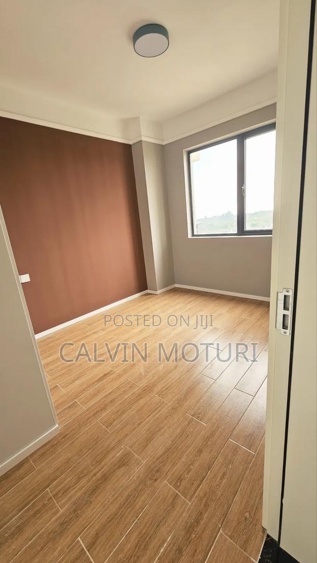 1bdrm Bedsitter in Junction Mall, Valley Arcade for rent - thumbnail 3