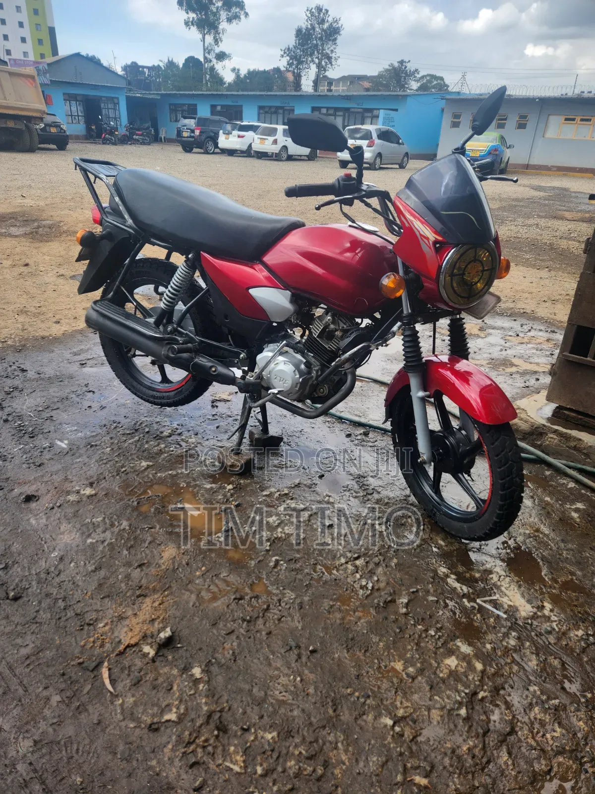 TVS HLX Plus ES 2025 Red