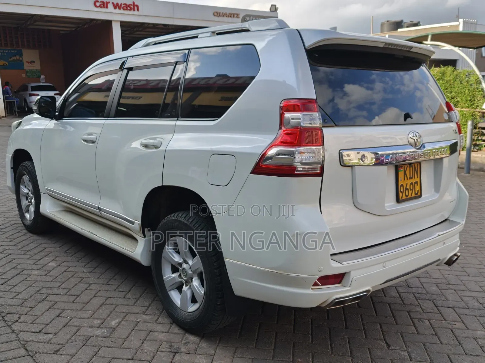 Toyota Land Cruiser Prado 2015 White