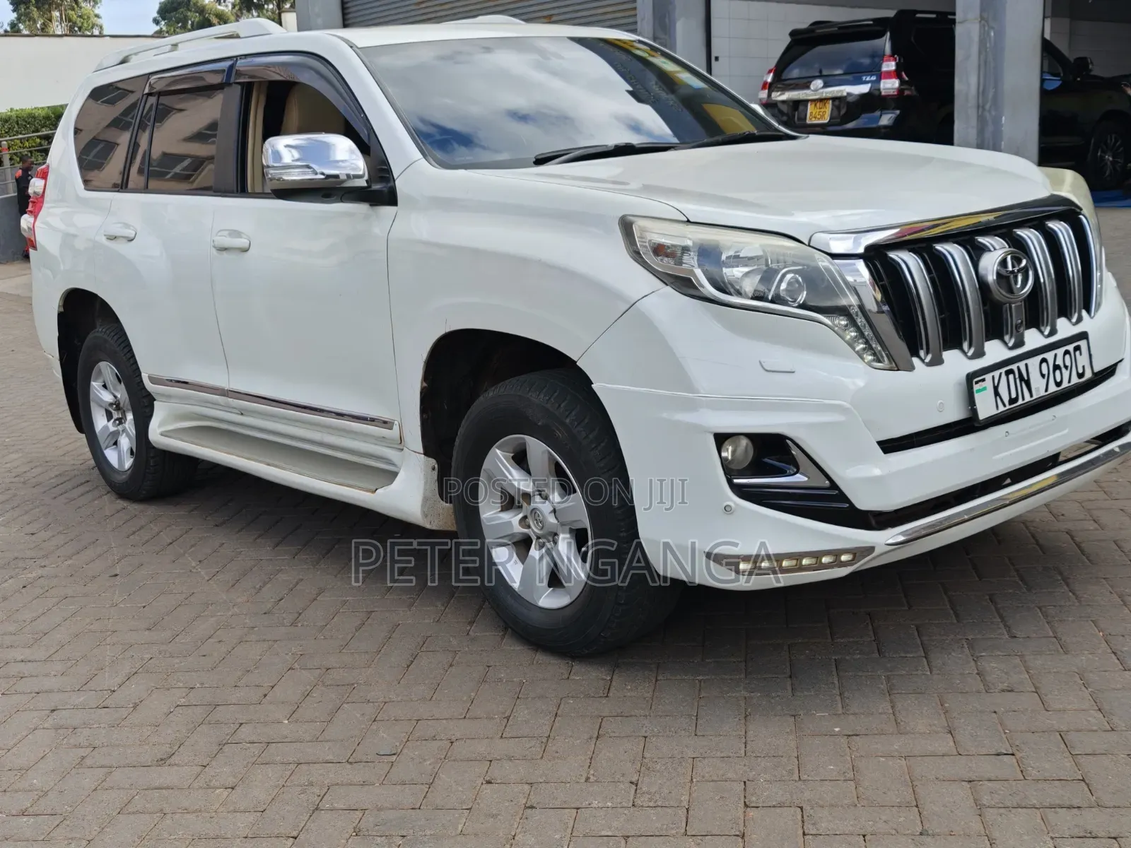Toyota Land Cruiser Prado 2015 White