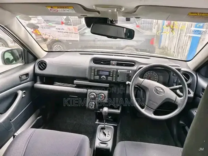 Toyota Axio 2019 Silver
