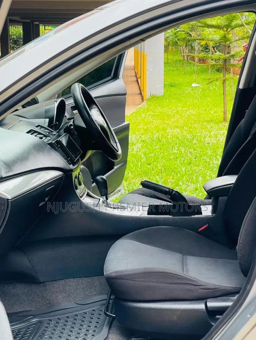 Mazda Axela 2010 Silver
