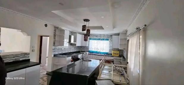 4bdrm Maisonette in Royalton, Ngeria for sale - thumbnail 4