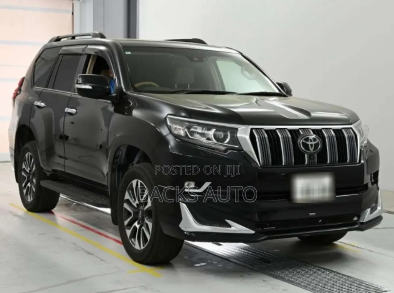 Toyota Land Cruiser Prado 2.8 2022 Black